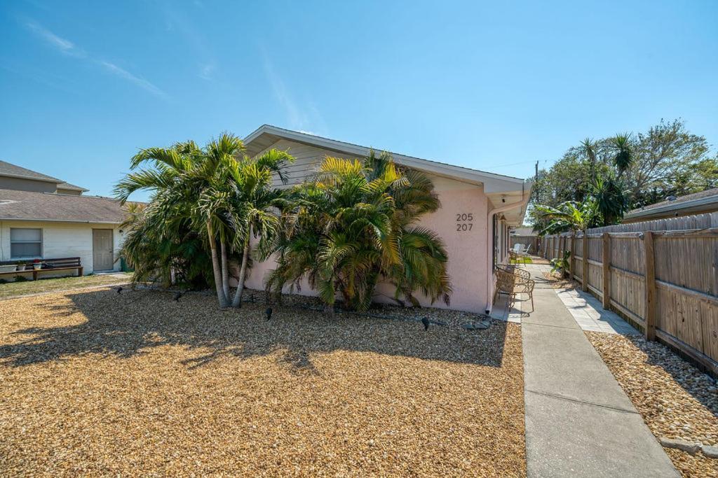 Luxury Villa 3 Blocks From The Beach With Pool A Fire Pit And Outdoor Oasis Cape Canaveral Exterior photo